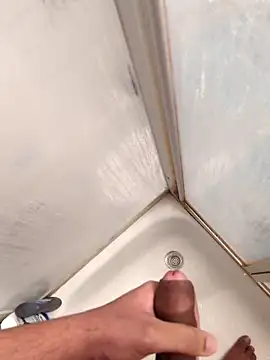 Snapshot of Heavy_Daddyy chatting on March 10, 9:32 am Heavy Daddyy online show from March 10, 9:32 am