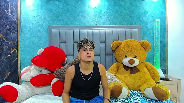 Snapshot of Sexys_Hornys_Boys chatting on February 11, 10:28 pm Sexys Hornys Boys online show from February 11, 10:28 pm