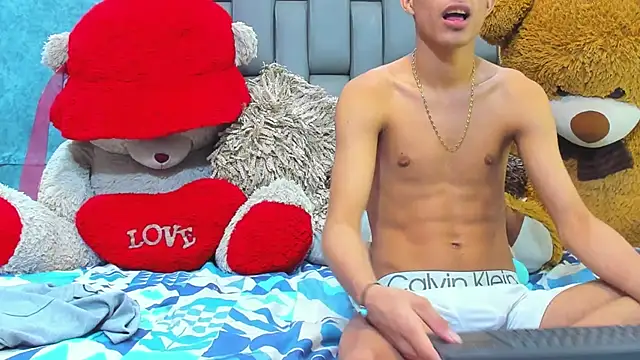 Snapshot of Sexys_Hornys_Boys chatting on February 22, 11:35 pm Sexys Hornys Boys online show from February 22, 11:35 pm