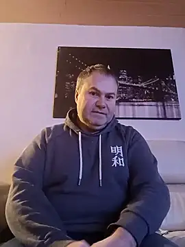 Snapshot of Pourleplasirs chatting on February 10, 10:40 pm Pourleplasirs online show from February 10, 10:40 pm