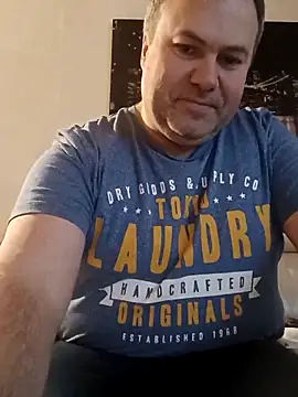 Snapshot of Pourleplasirs chatting on February 16, 1:25 am Pourleplasirs online show from February 16, 1:25 am