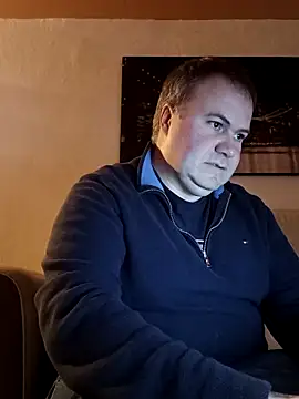 Snapshot of Pourleplasirs chatting on February 23, 12:08 am Pourleplasirs online show from February 23, 12:08 am