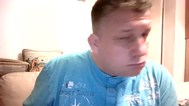 Snapshot of GrandpasDadBulg chatting on March 29, 9:15 pm GrandpasDadBulg online show from March 29, 9:15 pm