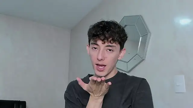 miketwink online show from November 7, 12:32 am