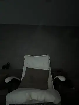 LillySquirtShot online show from May 5, 11:24 pm
