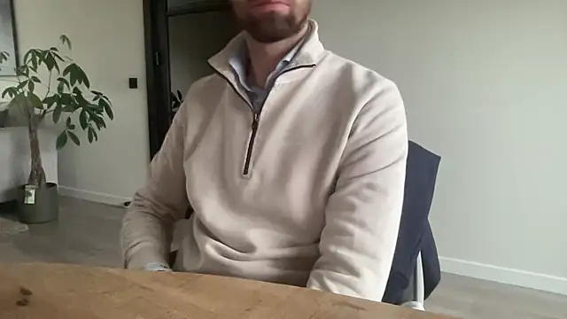 bullyboyy online show from October 15, 3:01 pm