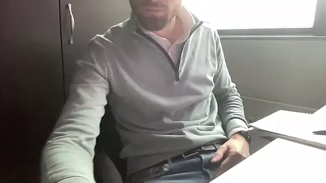 bullyboyy online show from December 23, 10:13 am