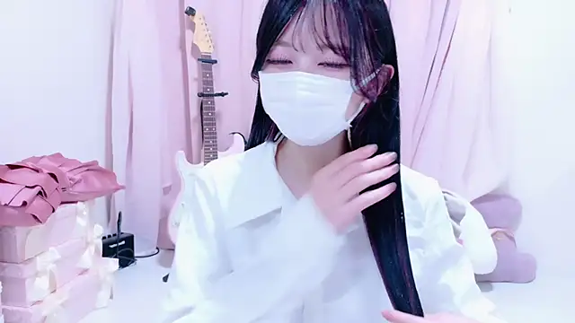 Snapshot of Megu-mimi chatting on October 20, 2:17 pm Megu-mimi online show from October 20, 2:17 pm