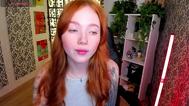 Maya Light online show from September 26, 2:04 am