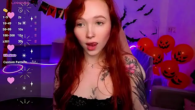 Maya Light online show from November 8, 9:09 am