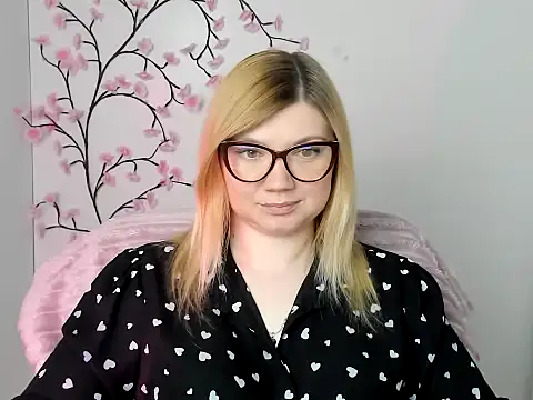 Lola moree online show from May 11, 11:49 am