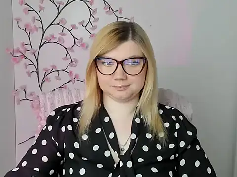 Lola moree online show from May 17, 11:39 am