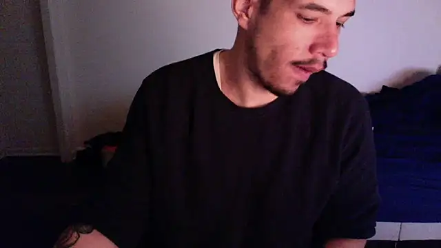 Snapshot of NicaBOi chatting on March 18, 9:31 am NicaBOi online show from March 18, 9:31 am