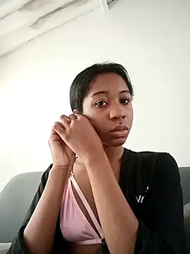 Snapshot of Zaira_Rose_ chatting on February 14, 2:25 pm Zaira Rose online show from February 14, 2:25 pm