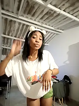 Snapshot of Zaira_Rose_ chatting on March 25, 2:06 am Zaira Rose online show from March 25, 2:06 am