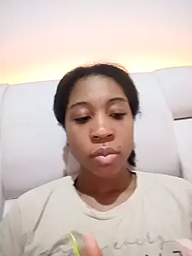 Zaira Rose  online show from May 3, 1:55 am