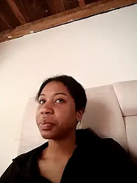 Zaira Rose  online show from May 4, 6:26 pm