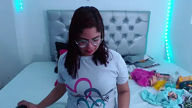 hornny cougar online show from March 22, 3:09 am