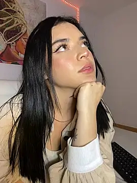 eileensophi online show from March 11, 6:43 am