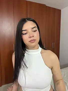 Snapshot of eileensophi chatting on March 2, 3:20 am eileensophi online show from March 2, 3:20 am