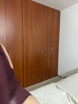 Snapshot of eileensophi chatting on March 19, 3:43 am eileensophi online show from March 19, 3:43 am