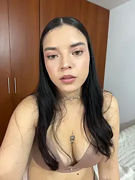 Snapshot of eileensophi chatting on March 26, 3:34 am eileensophi online show from March 26, 3:34 am