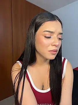 Snapshot of eileensophi chatting on April 5, 2:53 am eileensophi online show from April 5, 2:53 am