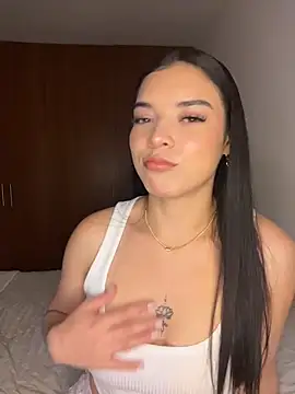 Snapshot of eileensophi chatting on April 20, 2:14 am eileensophi online show from April 20, 2:14 am