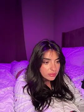 Snapshot of cute_carly_ chatting on February 22, 10:20 pm cute carly  online show from February 22, 10:20 pm