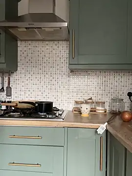 Snapshot of cute_carly_ chatting on March 6, 4:07 pm cute carly  online show from March 6, 4:07 pm