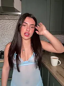 Snapshot of cute_carly_ chatting on March 16, 3:50 pm cute carly  online show from March 16, 3:50 pm