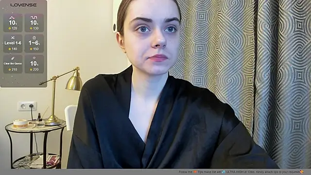 Snapshot of Hustle_Babyy chatting on February 11, 4:12 pm Hustle Babyy online show from February 11, 4:12 pm