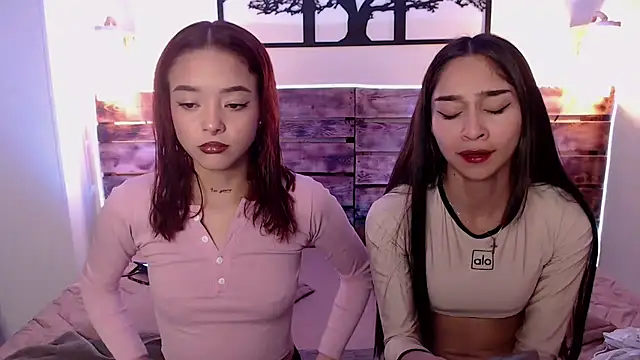 violet thomson online show from February 18, 3:53 am