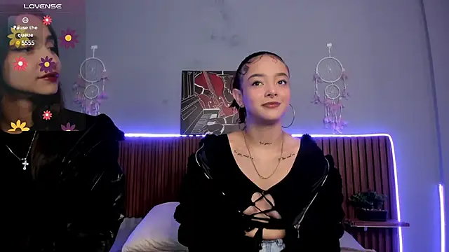 violet thomson online show from February 27, 3:58 am