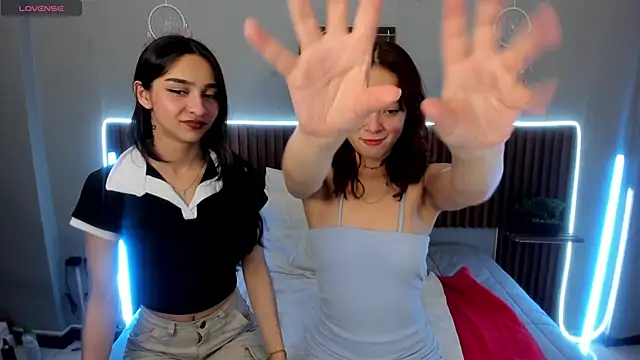 violet thomson online show from March 3, 5:09 am