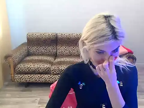 SexyBeatriice online show from January 14, 7:25 am