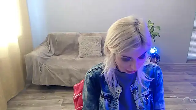 SexyBeatriice online show from February 10, 7:23 am