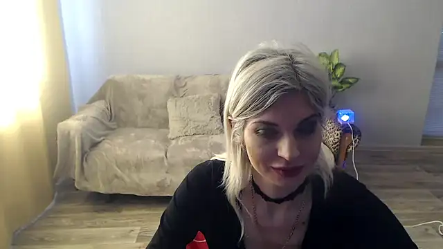 SexyBeatriice online show from March 15, 7:25 am