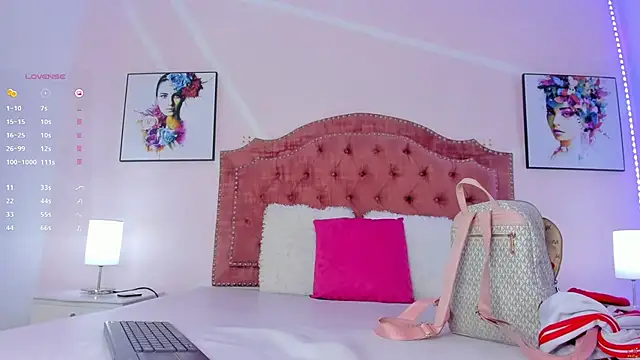 Mia greco  online show from March 21, 8:08 pm