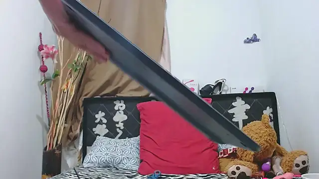 Snapshot of Melisa_069 chatting on October 8, 10:02 am Melisa 069 online show from October 8, 10:02 am