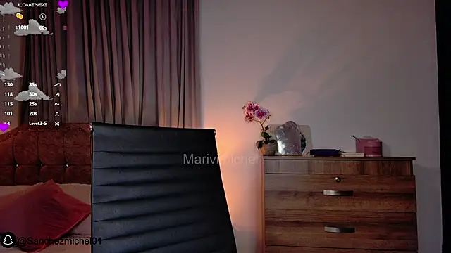 Snapshot of Marivimichel1 chatting on February 12, 9:42 am Marivimichel1 online show from February 12, 9:42 am