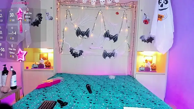 CandyyMaria online show from October 28, 8:00 pm