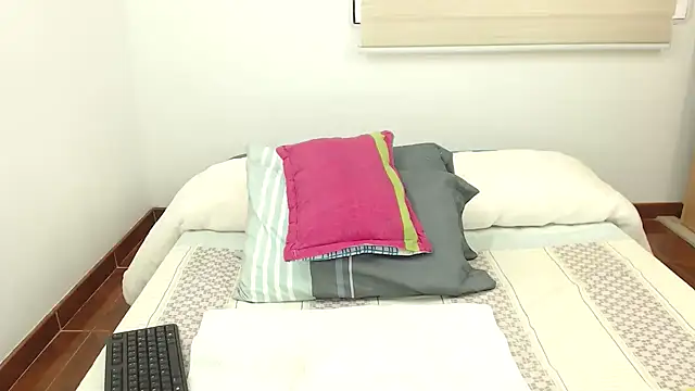 picaes8 online show from November 19, 12:05 pm