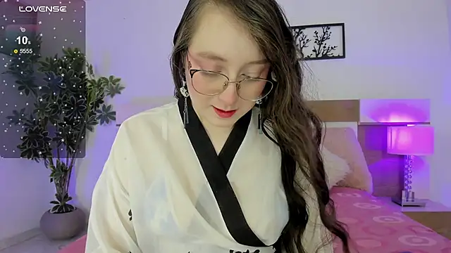 julietha bianco  online show from September 24, 2:09 pm