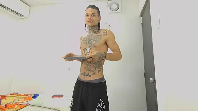 hot man05 online show from May 2, 4:06 am