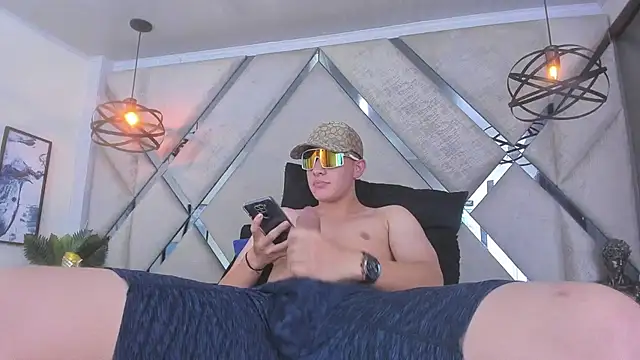 Thomas May4rs online show from February 24, 10:37 am