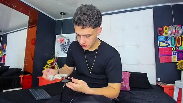 Thomas May4rs online show from March 12, 4:30 am