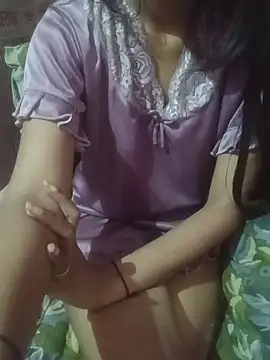 Snapshot of angel-cinderella chatting on March 12, 11:44 pm angel-cinderella online show from March 12, 11:44 pm