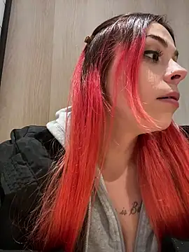 Snapshot of ToxicBarbieDoll chatting on March 5, 3:51 pm ToxicBarbieDoll online show from March 5, 3:51 pm
