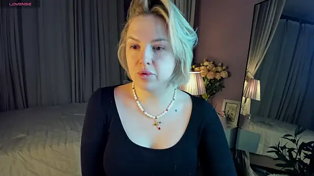 Nikki Kai online show from December 23, 1:03 am